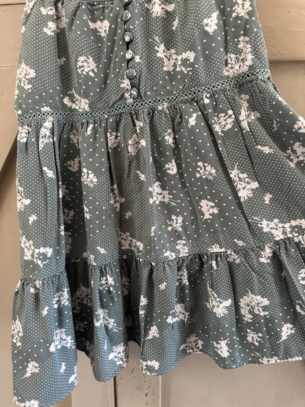 Millibon USA Sage Green Floral Polka Dot Tiered Cami Dress Size Medium - Picture 8 of 9